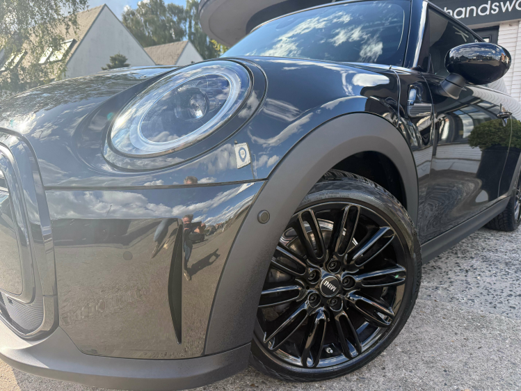 MINI Cooper Aut. SPORT/HEAD UP/PANO/18