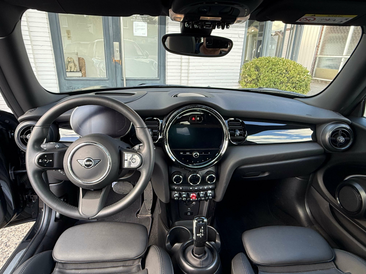 MINI Cooper Aut. SPORT/HEAD UP/PANO/18