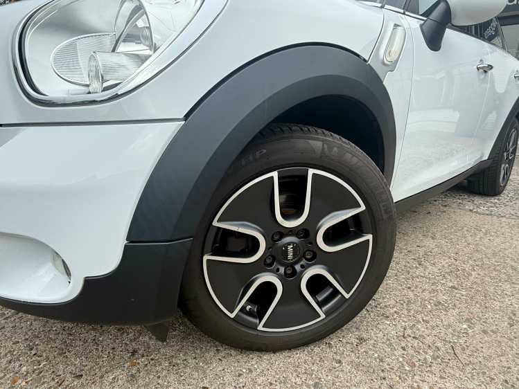 MINI Cooper Countryman Mini Cooper Countryman SPORT/NAVI/PDC/ALU Geert De Bock