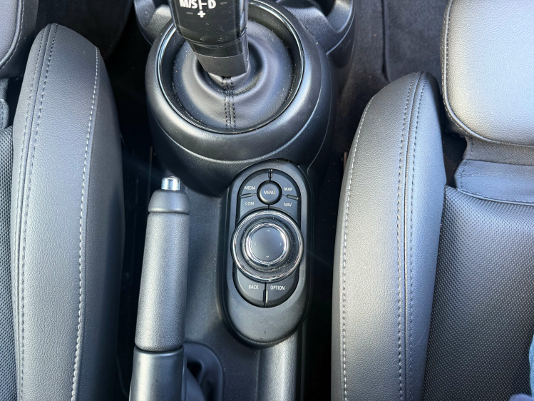 MINI Cooper Aut./HEAD UP/PANO/17