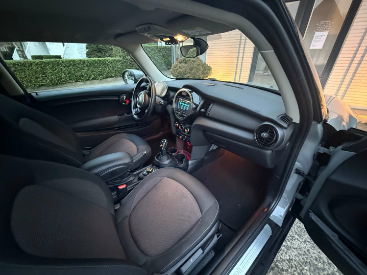 MINI One SPORT AUT./NAVI/CAMERA/ZETELVERW/PDC/ALU Geert De Bock