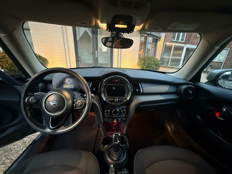 MINI One SPORT AUT./NAVI/CAMERA/ZETELVERW/PDC/ALU Geert De Bock