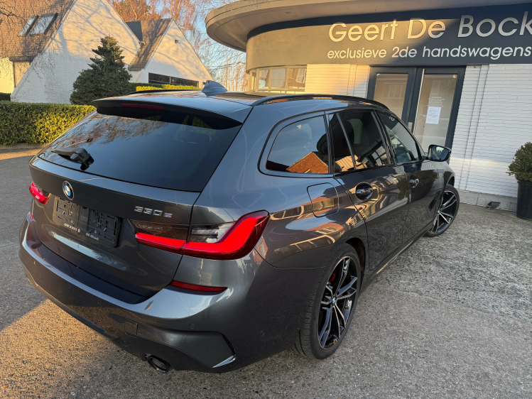 BMW 330 330e Touring Aut. M Sport/PANO/HARMAN K/19