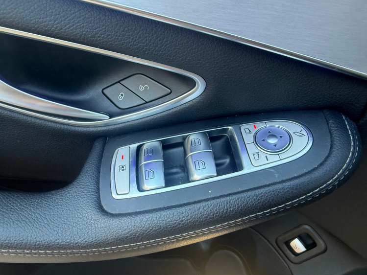 Mercedes-Benz C 180 C 180 Business AMG PACK/NAVI/CAMERA/18