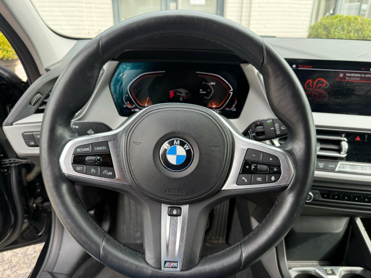 BMW 118 118iA M SPORTSTUUR/18\