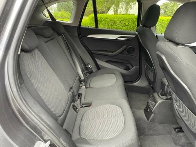 BMW X1 1.5iA sDrive18/AUT/NAVI/PDC/ALU/ Geert De Bock