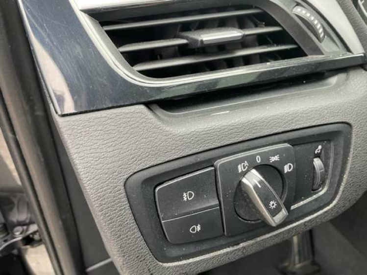 BMW X1 1.5iA sDrive18/AUT/NAVI/PDC/ALU/ Geert De Bock