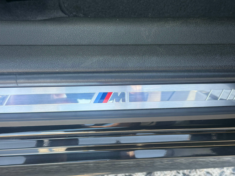 BMW 320 Touring 320iAS/MSPORT/MSPORT/PANO DAK/TREKHAAK Geert De Bock