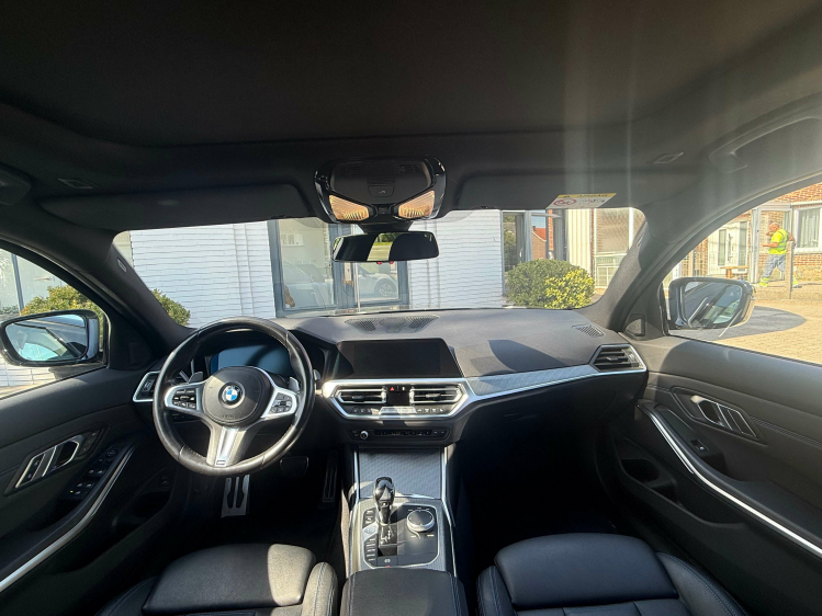 BMW 320 Touring 320iAS/MSPORT/MSPORT/PANO DAK/TREKHAAK Geert De Bock