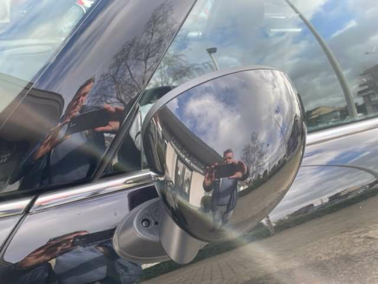 MINI One 1.5AUT./BLACK SP/NAVI/APPLE CARP*VERKOCHT Geert De Bock