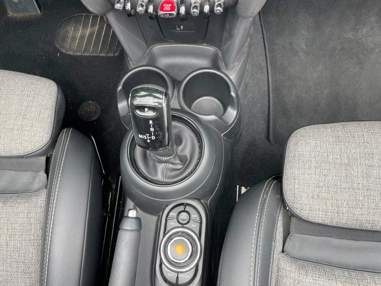 MINI Cooper Cabrio AUT/HARMAN KARDON/NAVI/17