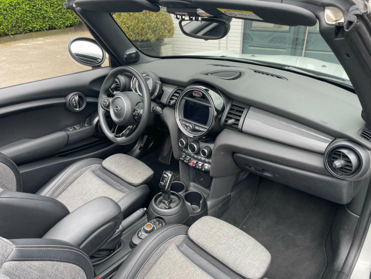 MINI Cooper Cabrio AUT/HARMAN KARDON/NAVI/17