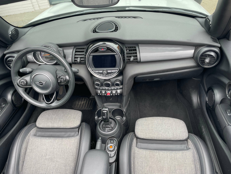 MINI Cooper Cabrio AUT/HARMAN KARDON/NAVI/17