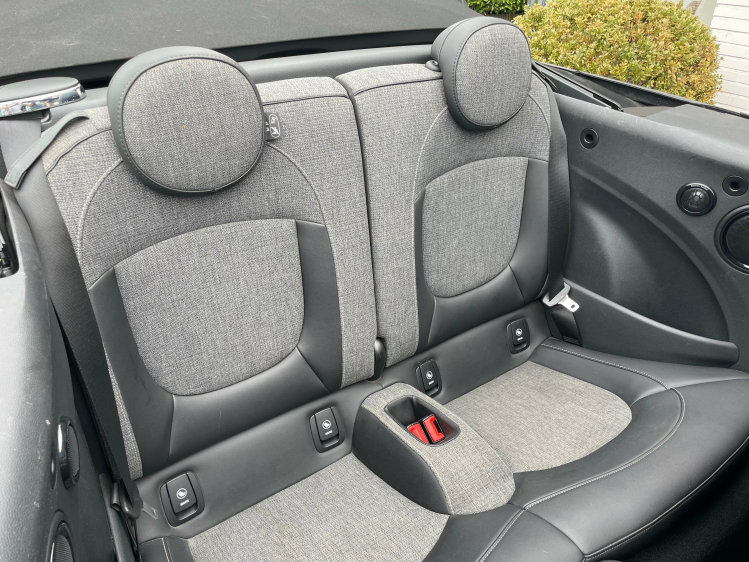 MINI Cooper Cabrio AUT/HARMAN KARDON/NAVI/17