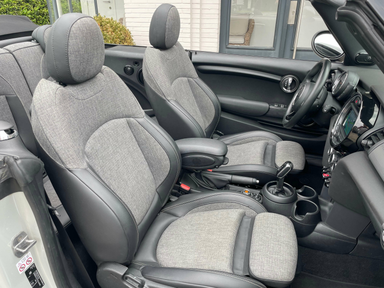 MINI Cooper Cabrio AUT/HARMAN KARDON/NAVI/17