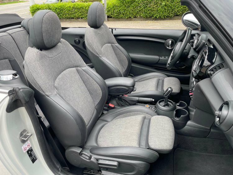 MINI Cooper Cabrio AUT/HARMAN KARDON/NAVI/17