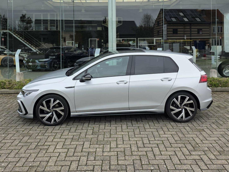 Volkswagen Golf 1.5 eTSI R-Line/Pano/HUD/Harman-Kardon/Camera DVX Cars