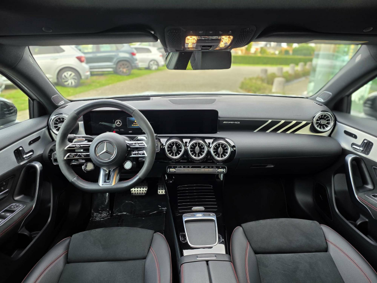 Mercedes-Benz A 45 AMG A45s AMG 4 MATIC Burmester/Pano/Aero/Head Up DVX Cars