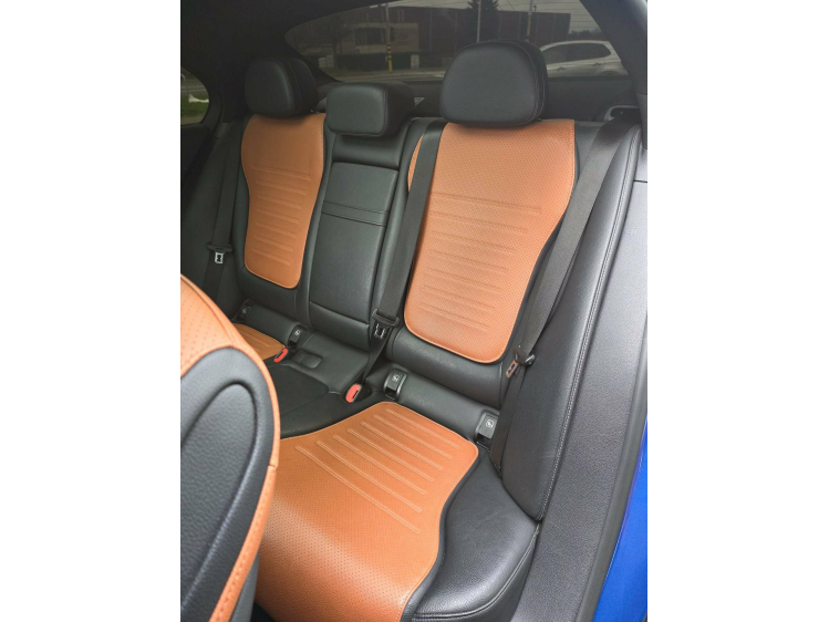 Mercedes-Benz C 300 C 300e AMG Line/HUD/Pano/360/Keyless DVX Cars