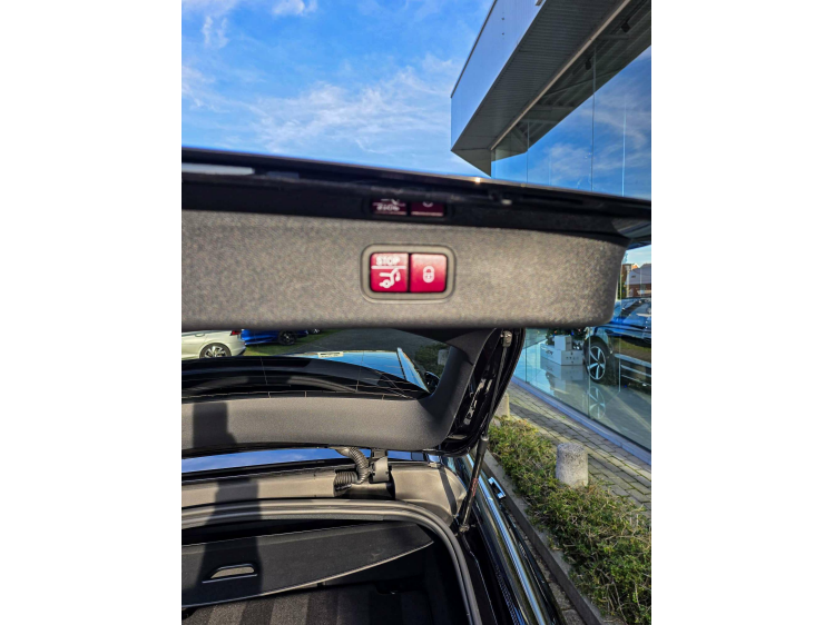 Mercedes-Benz E 200 Hybrid AMG Adv/Burmester/Camera/Keyless/20m Gar DVX Cars