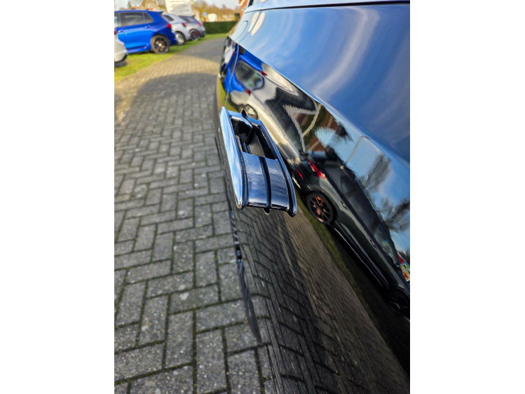 Mercedes-Benz E 200 Hybrid AMG Adv/Burmester/Camera/Keyless/20m Gar DVX Cars