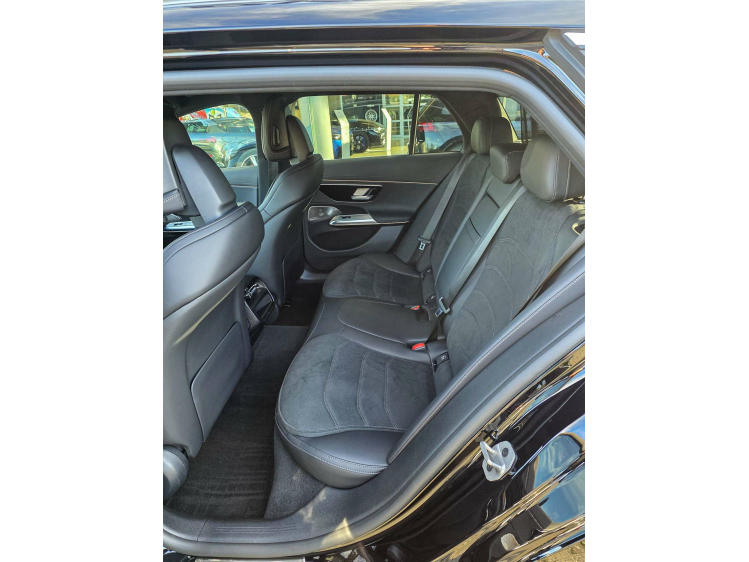 Mercedes-Benz E 200 Hybrid AMG Adv/Burmester/Camera/Keyless/20m Gar DVX Cars