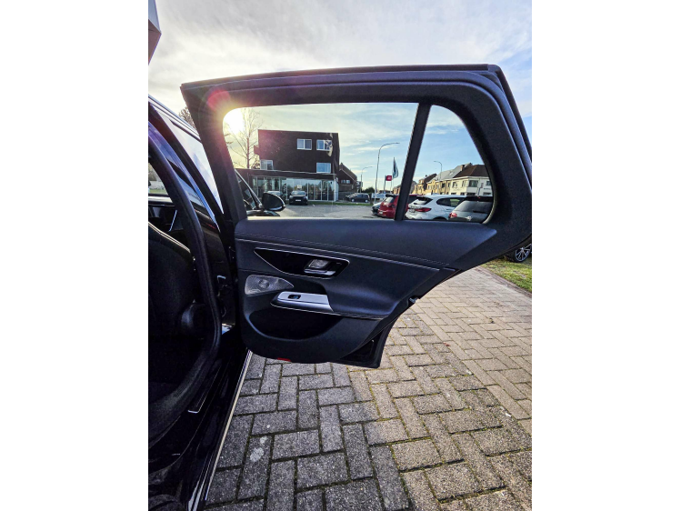 Mercedes-Benz E 200 Hybrid AMG Adv/Burmester/Camera/Keyless/20m Gar DVX Cars