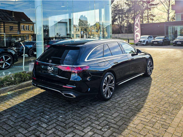 Mercedes-Benz E 200 Hybrid AMG Adv/Burmester/Camera/Keyless/20m Gar DVX Cars