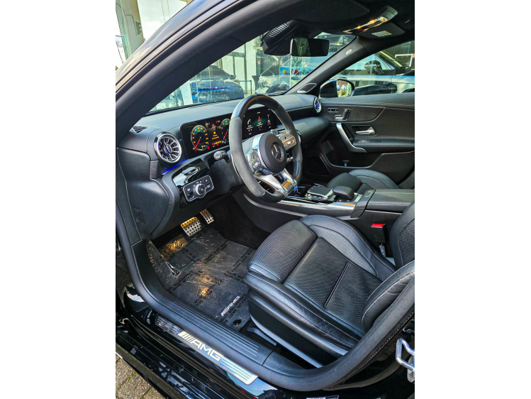 Mercedes-Benz CLA 35 AMG Shooting Full/Bucket/Burmester/360/Pano/Garantie DVX Cars