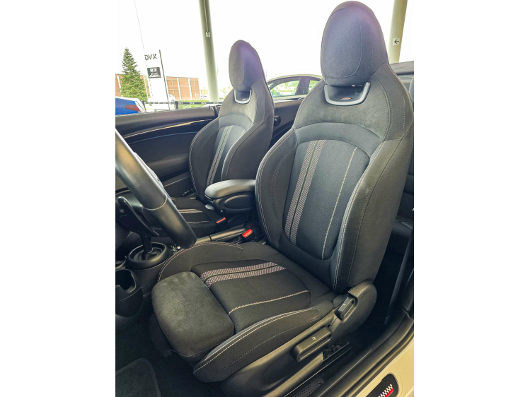 MINI Cooper S Cabrio Kit JCW/HUD/Camera/Harman Kardon/Garantie DVX Cars