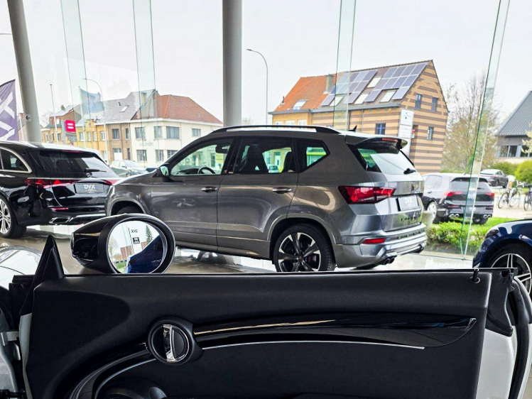 MINI Cooper S Cabrio Kit JCW/HUD/Camera/Harman Kardon/Garantie DVX Cars