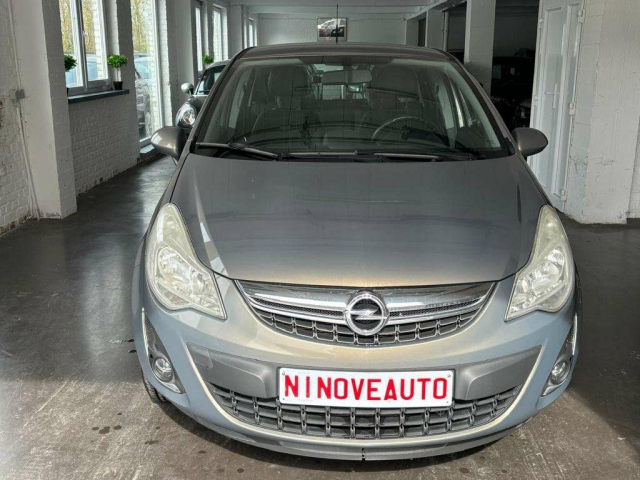 Ninove auto - Opel Corsa