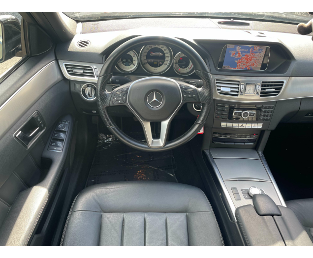 Mercedes-Benz E 220 dCDI*Avantgarde AUTOMAT LEDER PARKERSENSOR  USB Ninove auto