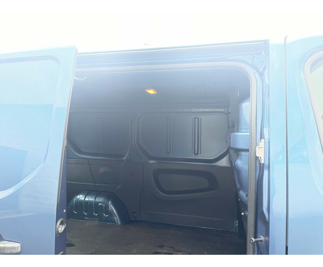 Renault Trafic 1.6d dCi 140CV Energy* L2H1 LICHTE VRACHT NAV BLUE Ninove auto