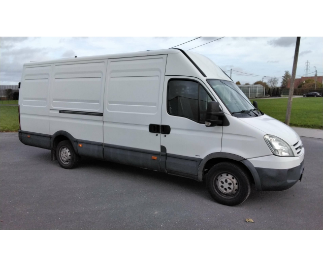 Iveco Daily 100kw  lang Garage Meirhaeghe